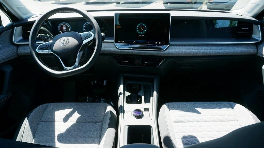 new 2025 Volkswagen Tiguan car, priced at $34,186