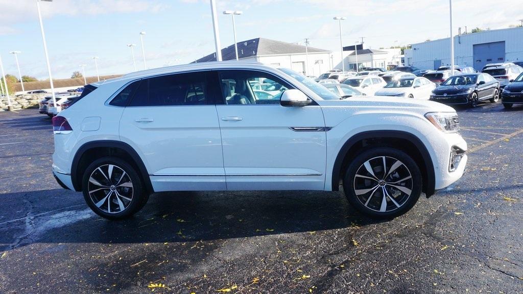 new 2026 Volkswagen Atlas Cross Sport car, priced at $57,884