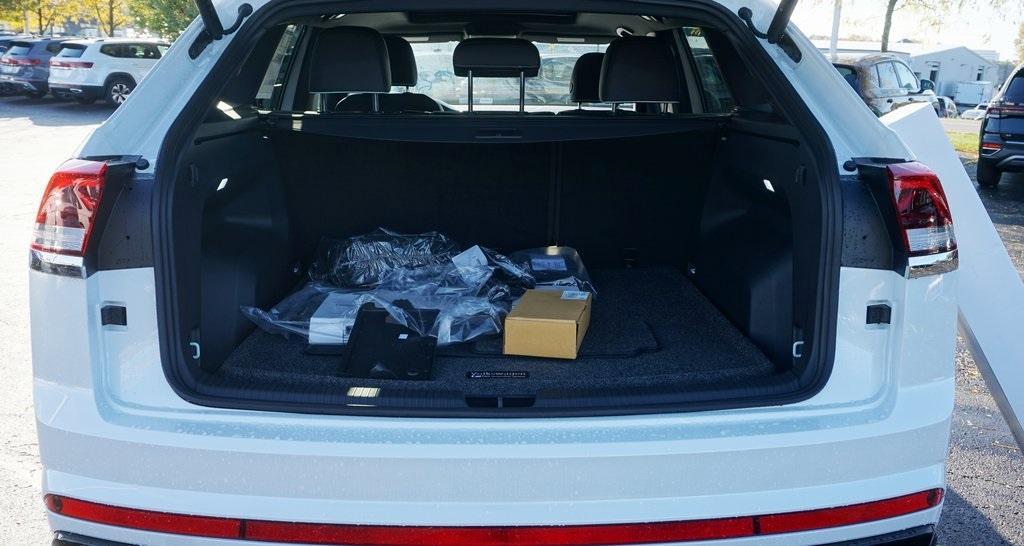 new 2026 Volkswagen Atlas Cross Sport car, priced at $57,884