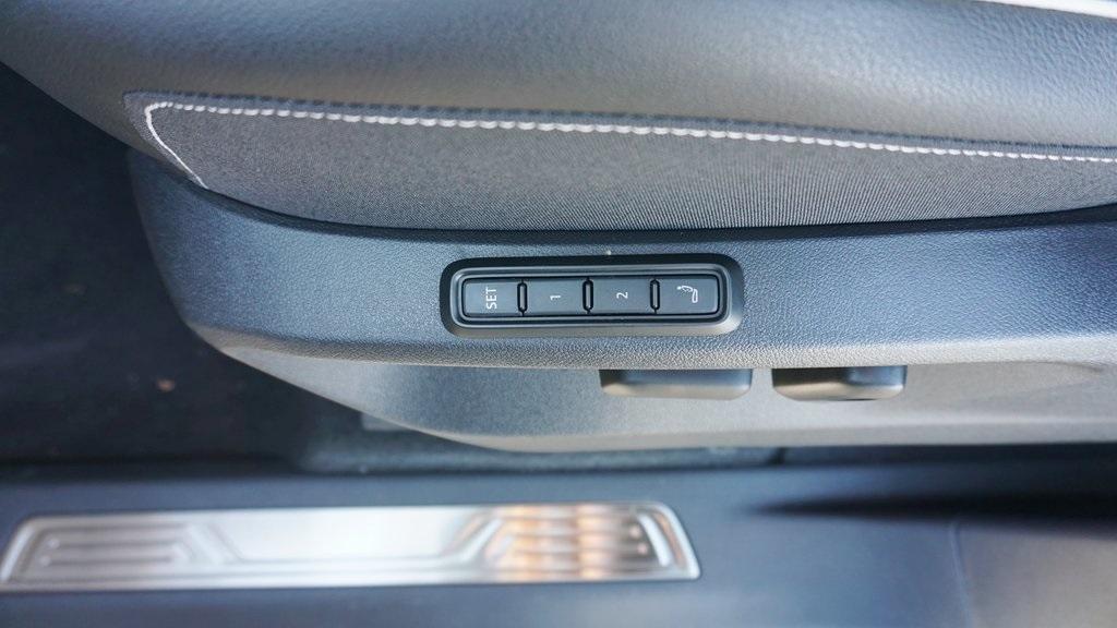 new 2026 Volkswagen Atlas Cross Sport car, priced at $57,884