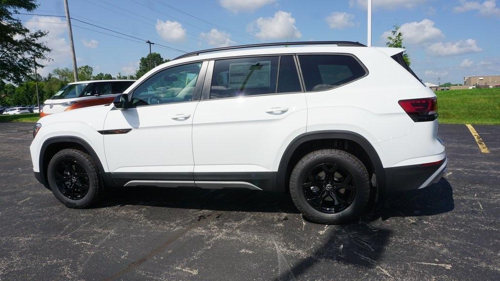 new 2025 Volkswagen Atlas car, priced at $50,641