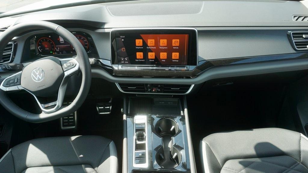 new 2025 Volkswagen Atlas car, priced at $50,641