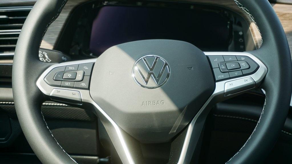 new 2025 Volkswagen Atlas car, priced at $51,131