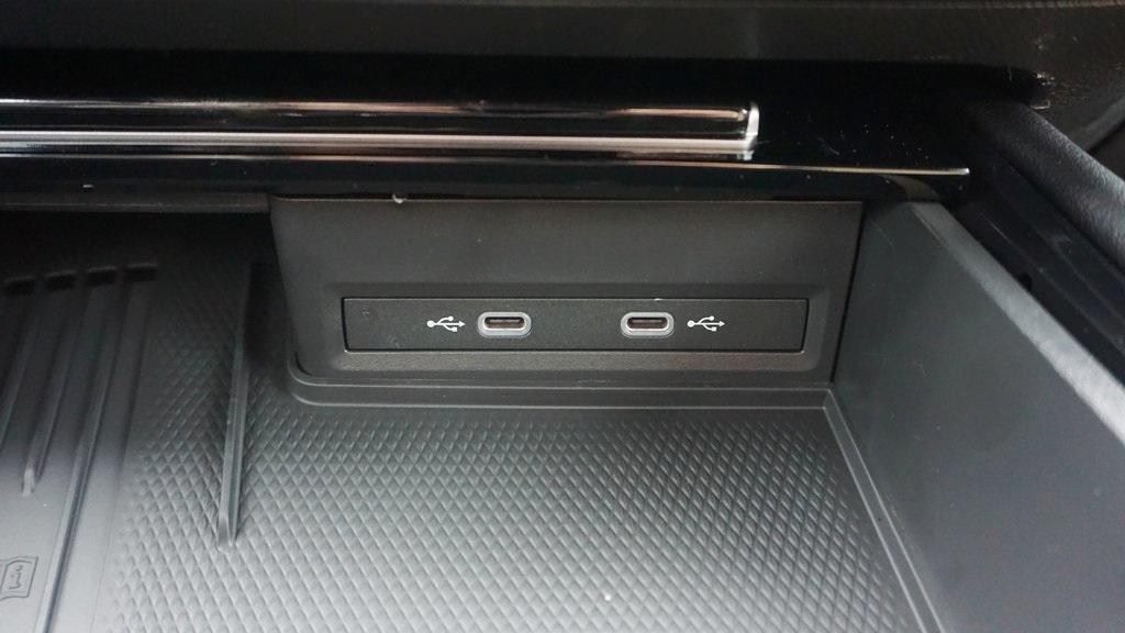 new 2026 Volkswagen Atlas Cross Sport car, priced at $48,681