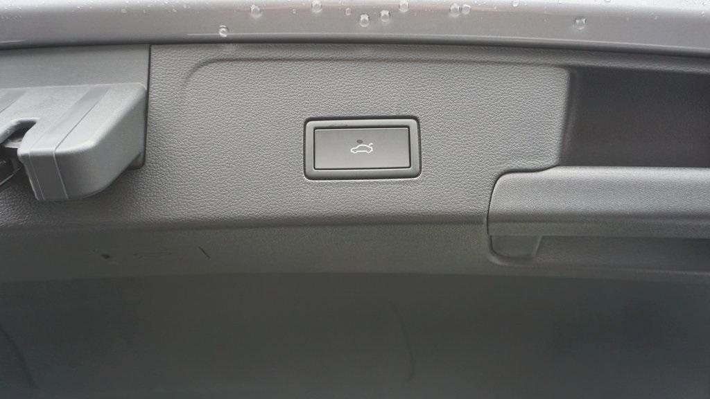 new 2026 Volkswagen Atlas Cross Sport car, priced at $48,681