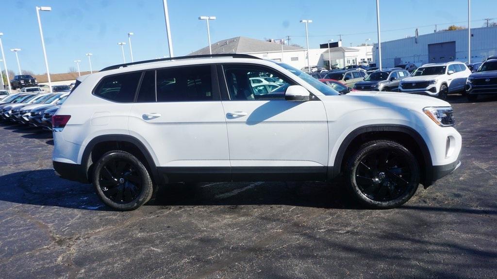 new 2025 Volkswagen Atlas car, priced at $45,932