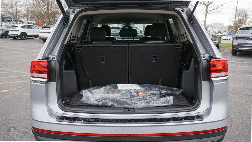 new 2026 Volkswagen Atlas car, priced at $44,029