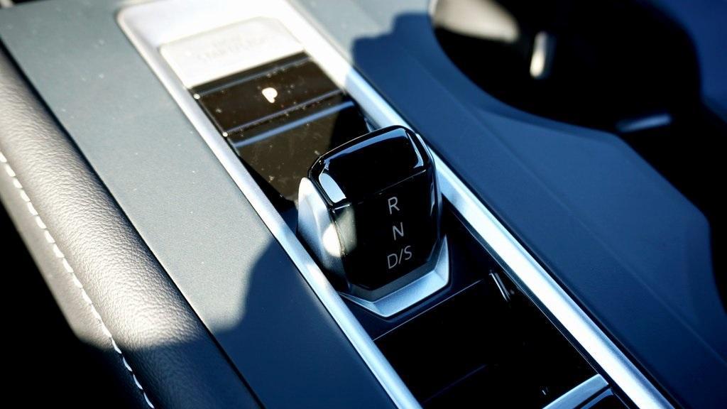 new 2026 Volkswagen Atlas car, priced at $43,329