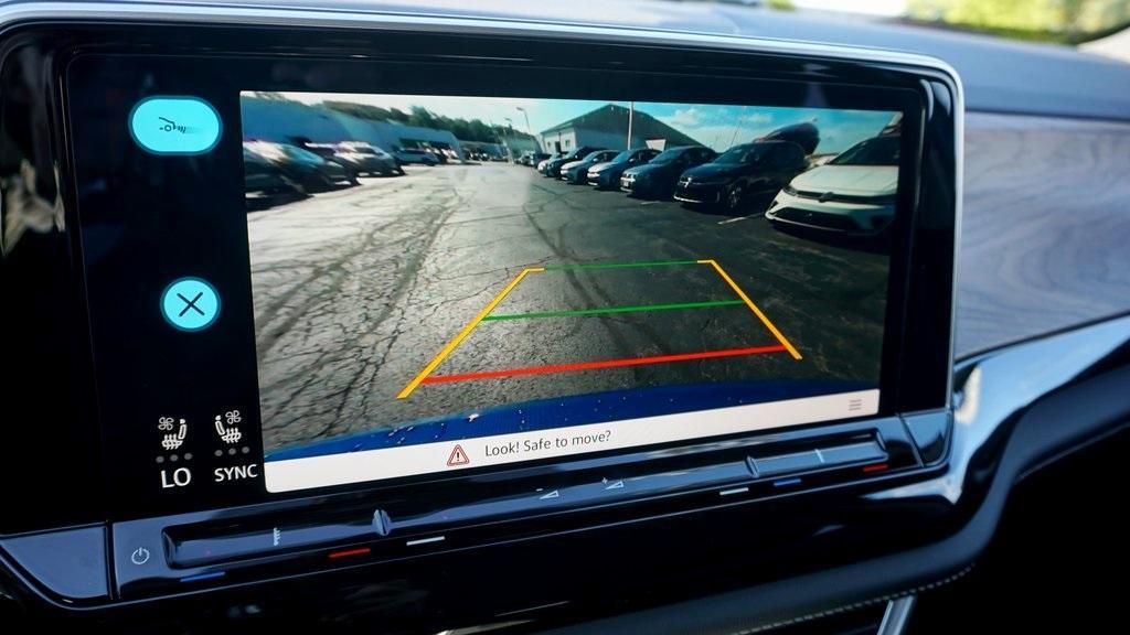 new 2026 Volkswagen Atlas car, priced at $43,329