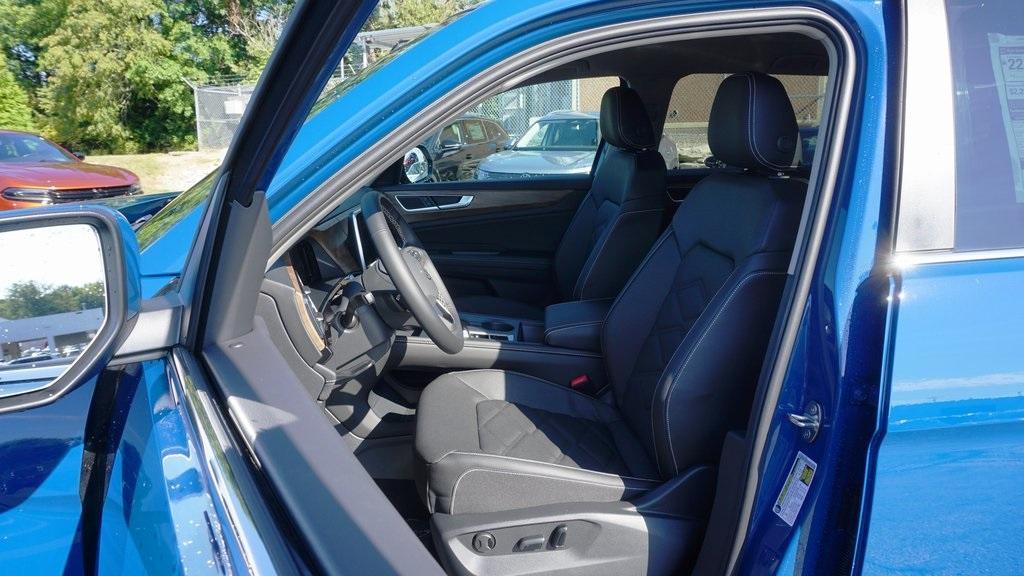 new 2026 Volkswagen Atlas car, priced at $43,329