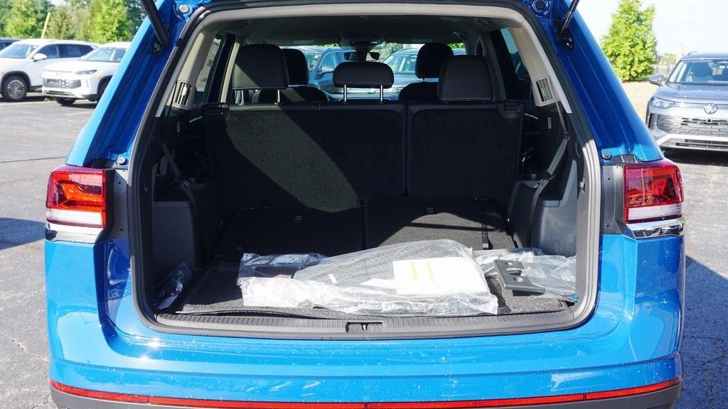 new 2026 Volkswagen Atlas car, priced at $43,329