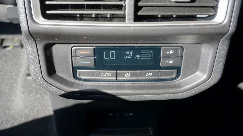 new 2026 Volkswagen Atlas car, priced at $43,329