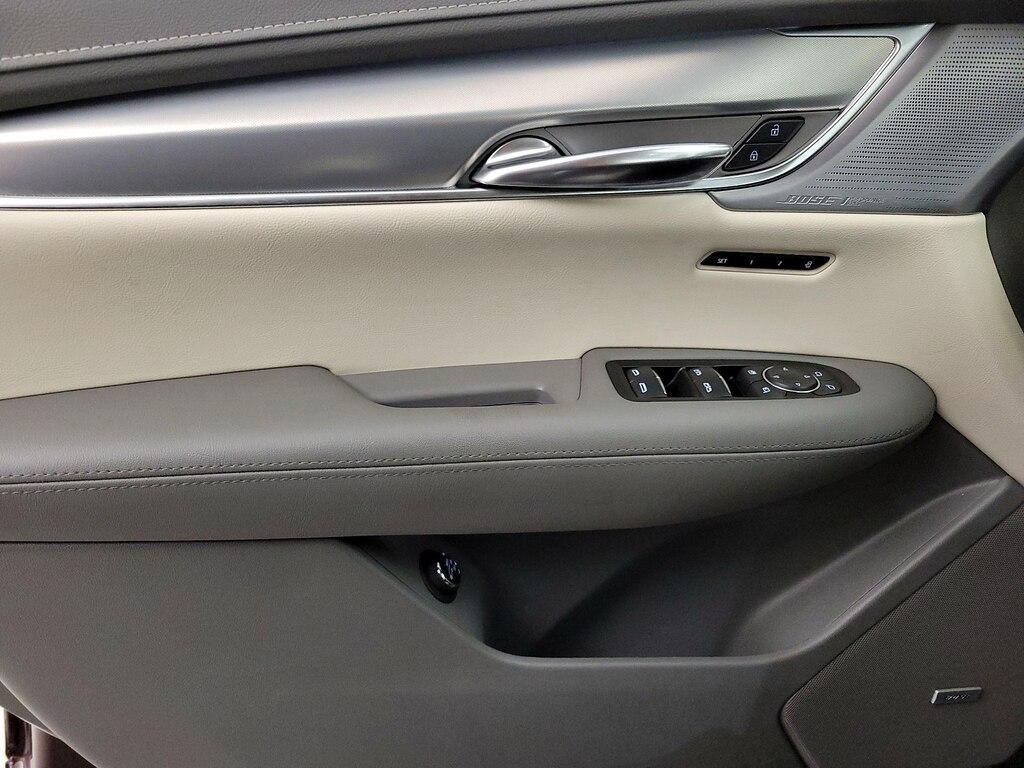used 2022 Cadillac XT5 car, priced at $33,998