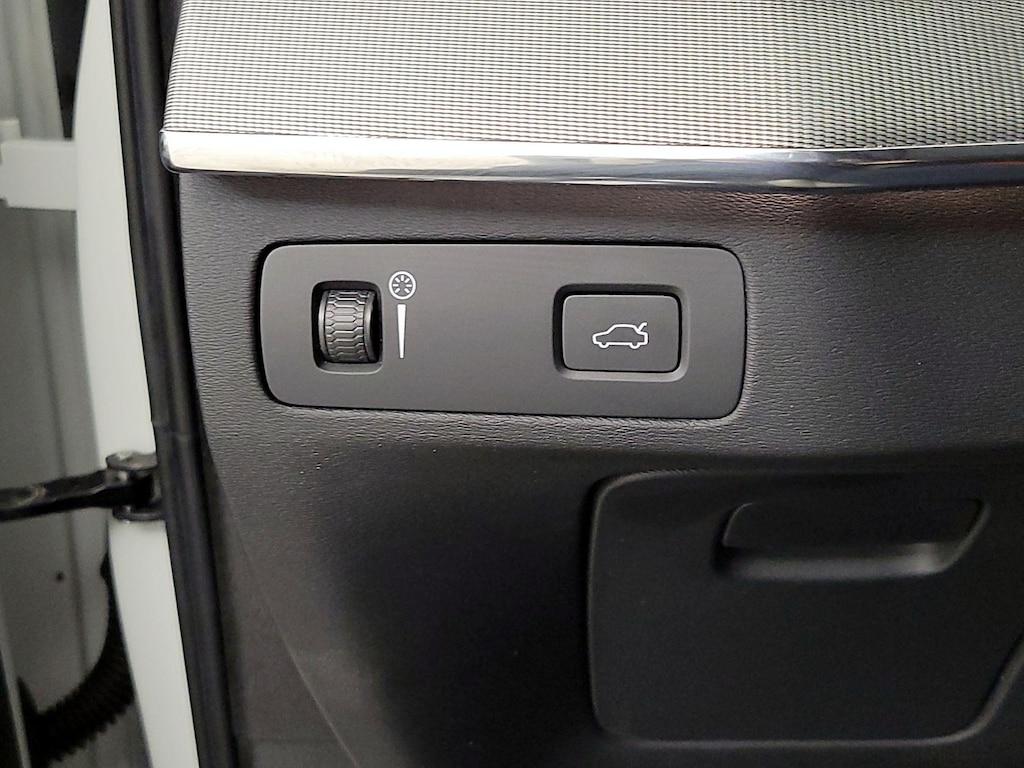 used 2021 Volvo XC90 car, priced at $36,998
