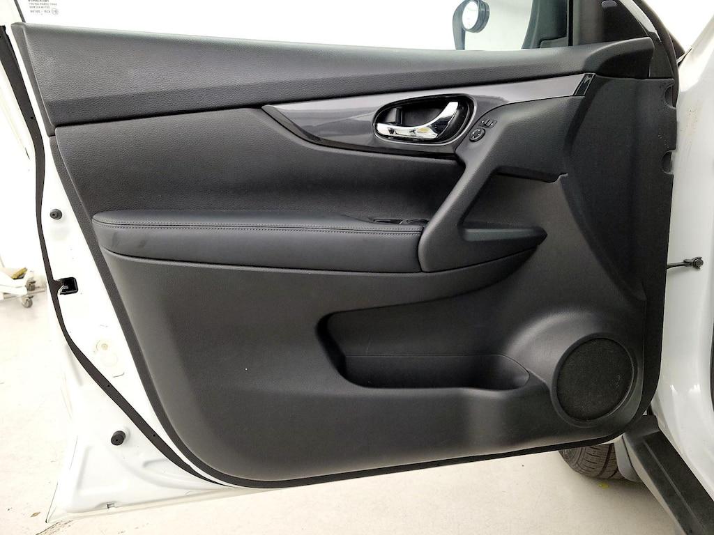 used 2017 Nissan Rogue car, priced at $15,998