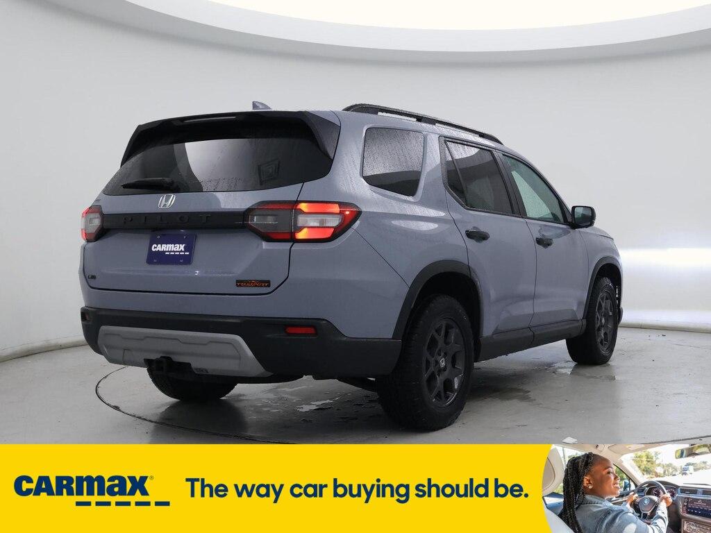 used 2024 Honda Pilot car, priced at $46,998