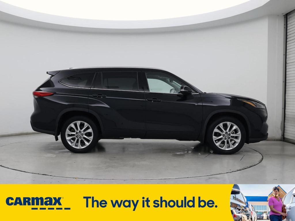 used 2021 Toyota Highlander car, priced at $39,998
