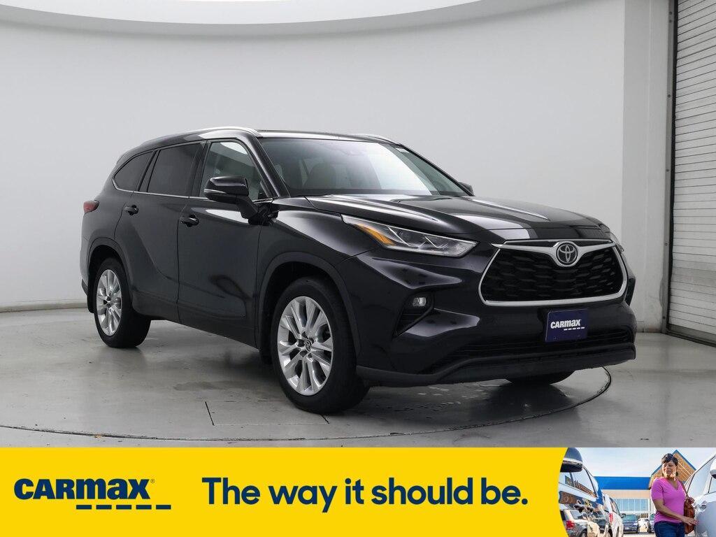 used 2021 Toyota Highlander car, priced at $39,998