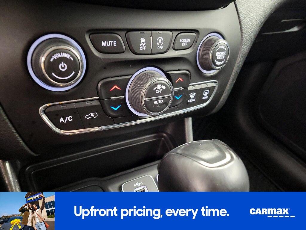 used 2022 Jeep Cherokee car, priced at $26,998