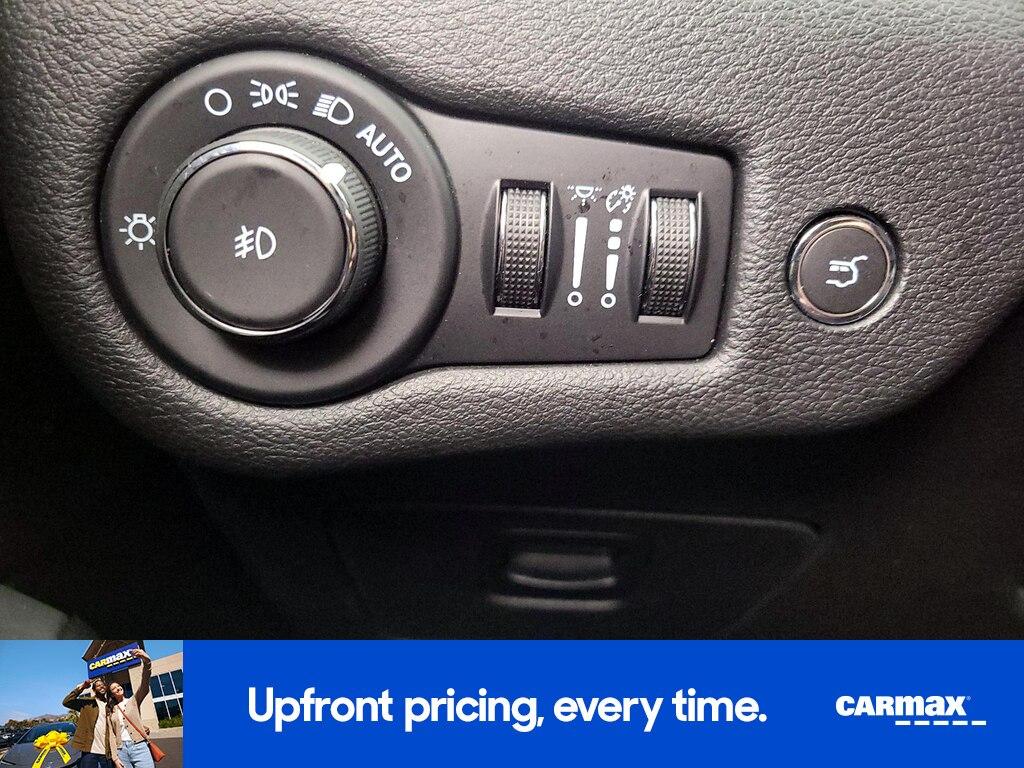 used 2022 Jeep Cherokee car, priced at $26,998