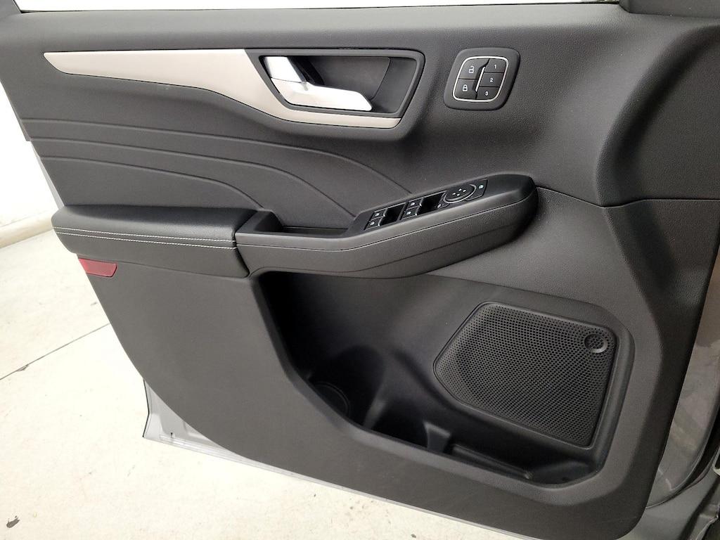 used 2022 Ford Escape car, priced at $25,998