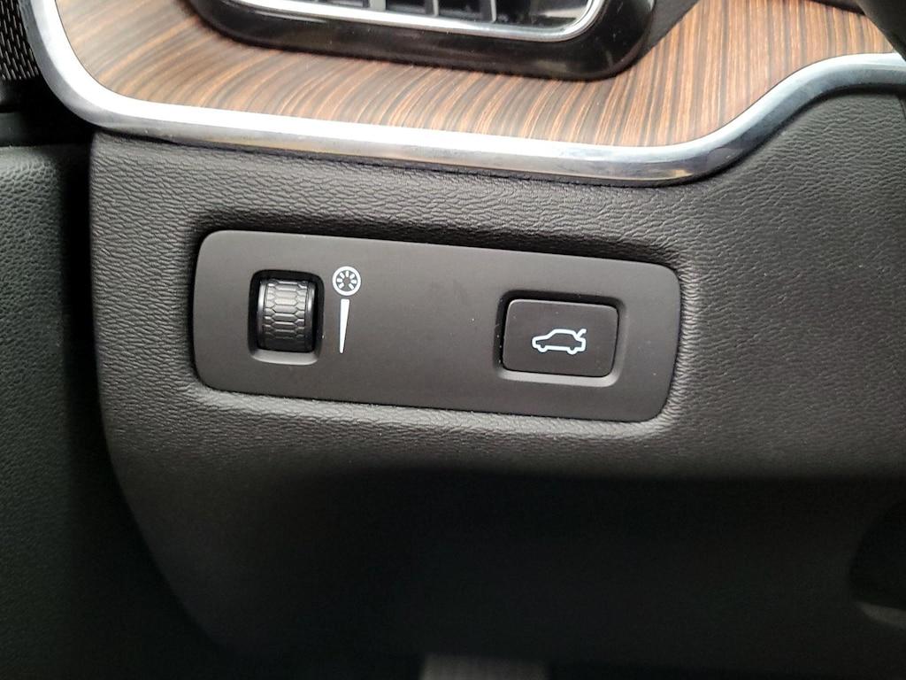 used 2021 Volvo XC60 car, priced at $31,998