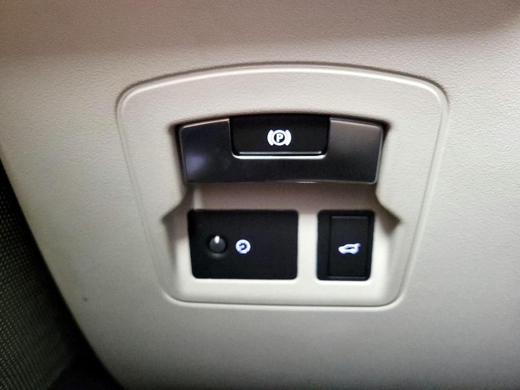 used 2019 Land Rover Range Rover Velar car, priced at $42,998