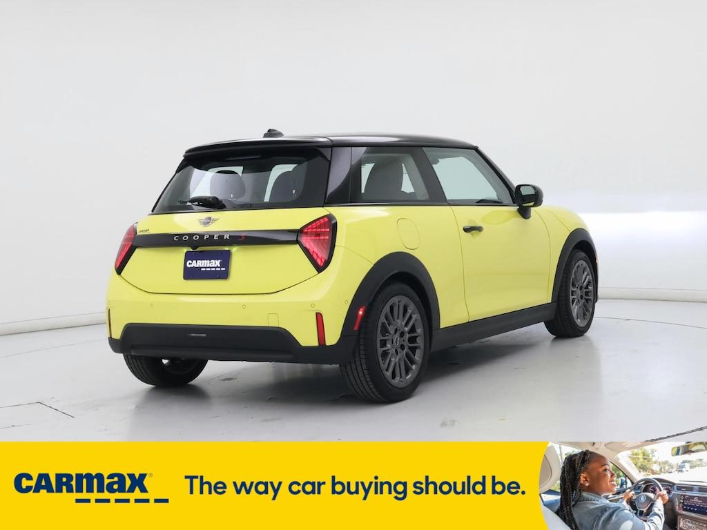 used 2025 MINI Hardtop car, priced at $33,998