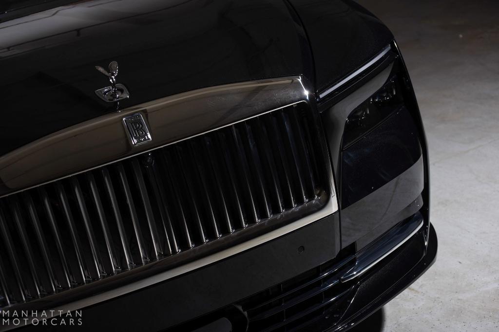 new 2025 Rolls-Royce Spectre car, priced at $469,125