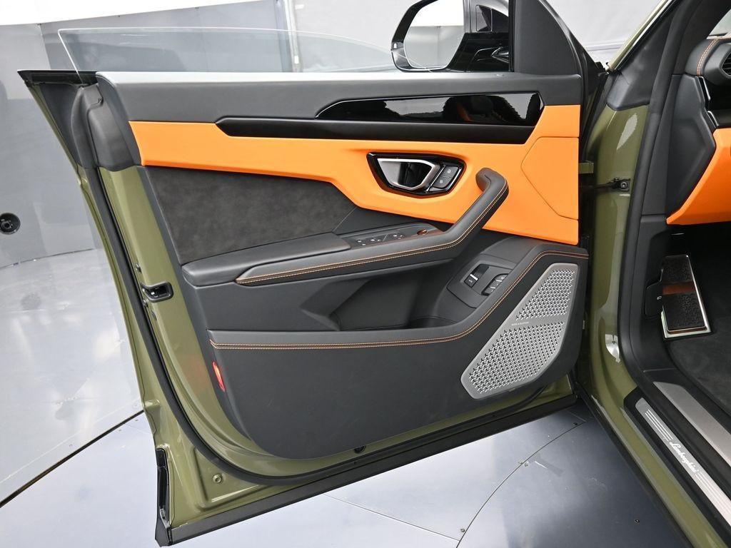 used 2024 Lamborghini Urus car, priced at $269,995