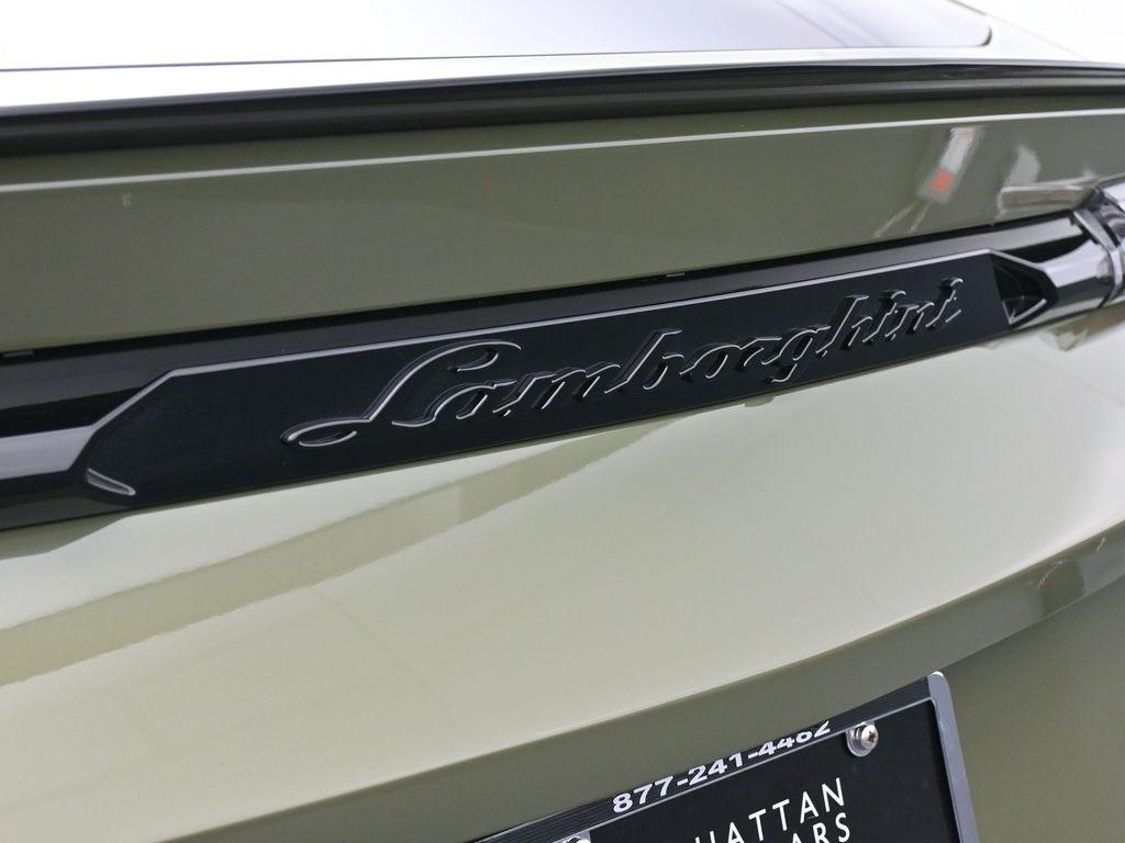 used 2024 Lamborghini Urus car, priced at $269,995