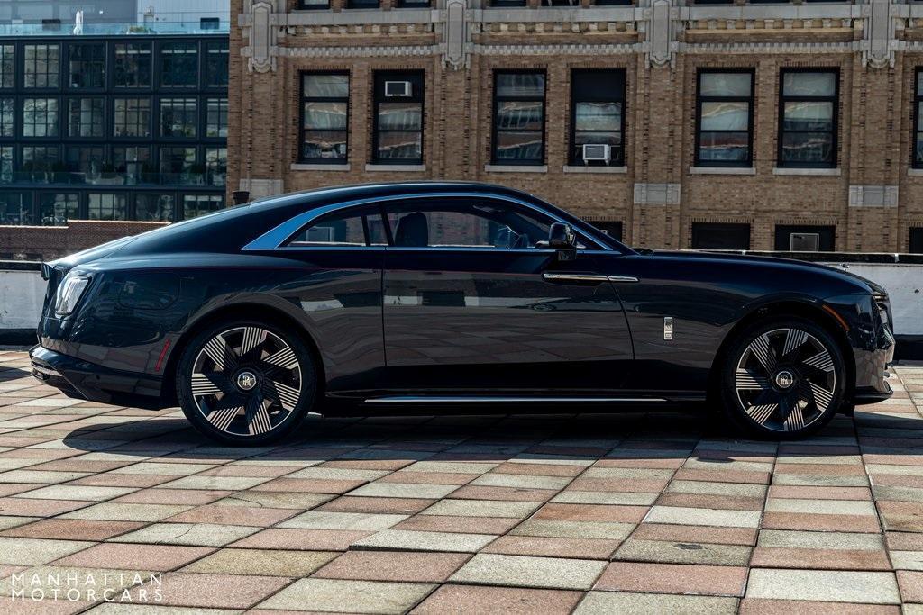 new 2024 Rolls-Royce Spectre car, priced at $499,650