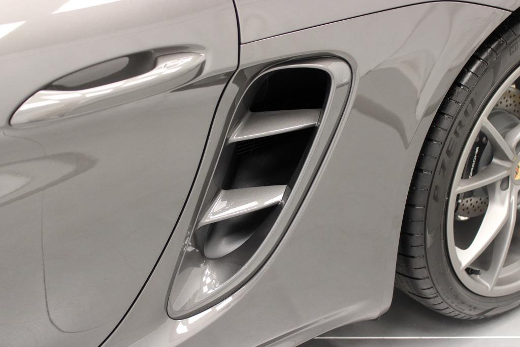 new 2025 Porsche 718 Boxster car, priced at $102,715