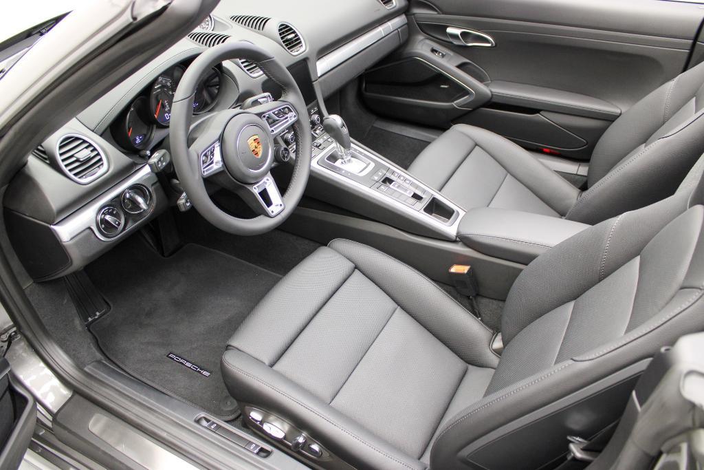 new 2025 Porsche 718 Boxster car, priced at $102,715