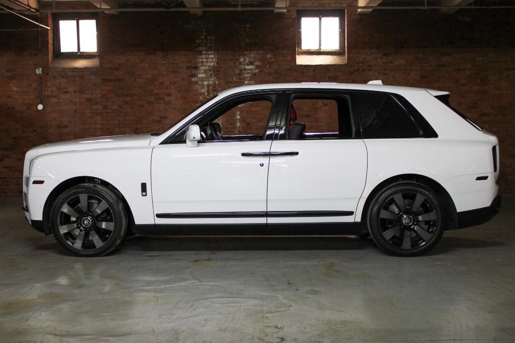 used 2022 Rolls-Royce Cullinan car, priced at $272,495