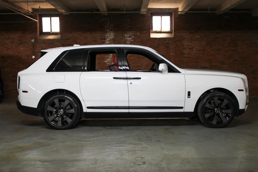 used 2022 Rolls-Royce Cullinan car, priced at $272,495