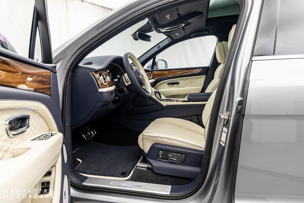 new 2024 Bentley Bentayga car, priced at $292,070