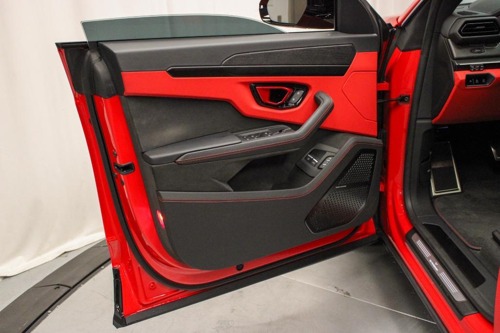 used 2025 Lamborghini Urus car, priced at $317,995