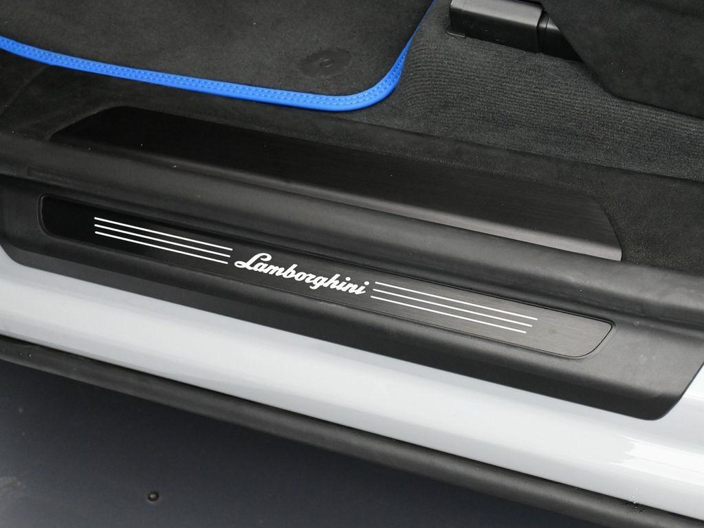 used 2024 Lamborghini Urus car, priced at $299,995