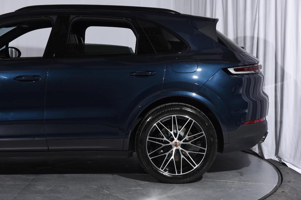 used 2025 Porsche Cayenne E-Hybrid car, priced at $109,995