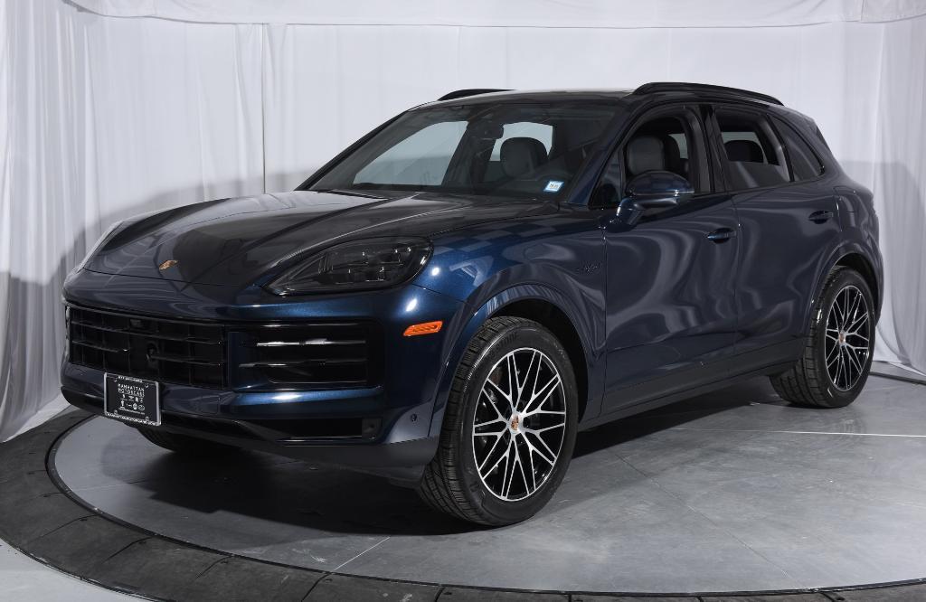 used 2025 Porsche Cayenne E-Hybrid car, priced at $109,995