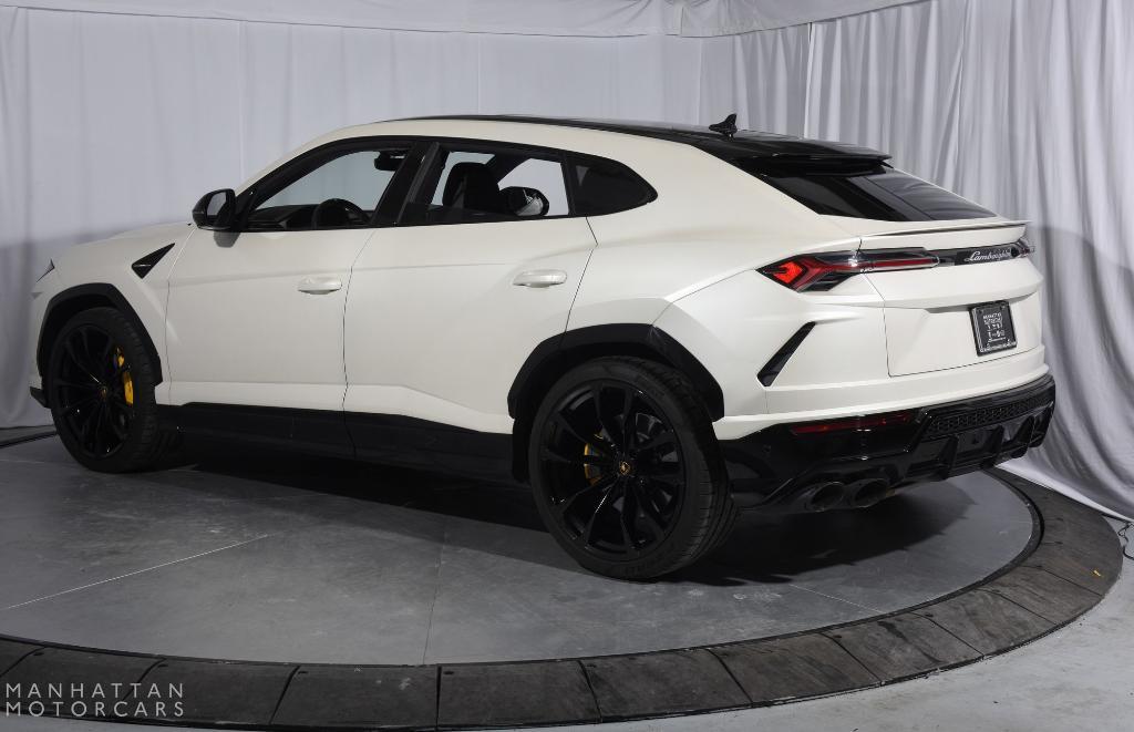 used 2022 Lamborghini Urus car, priced at $229,995