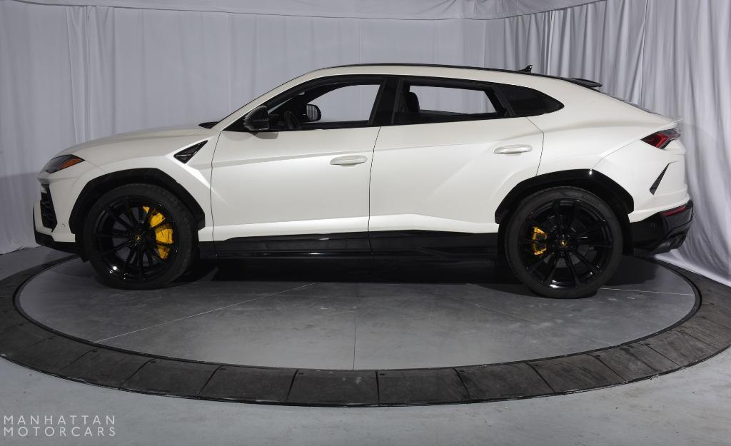 used 2022 Lamborghini Urus car, priced at $229,995