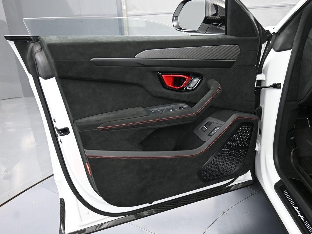 used 2023 Lamborghini Urus car, priced at $298,995