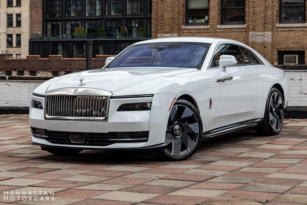 new 2024 Rolls-Royce Spectre car, priced at $496,225