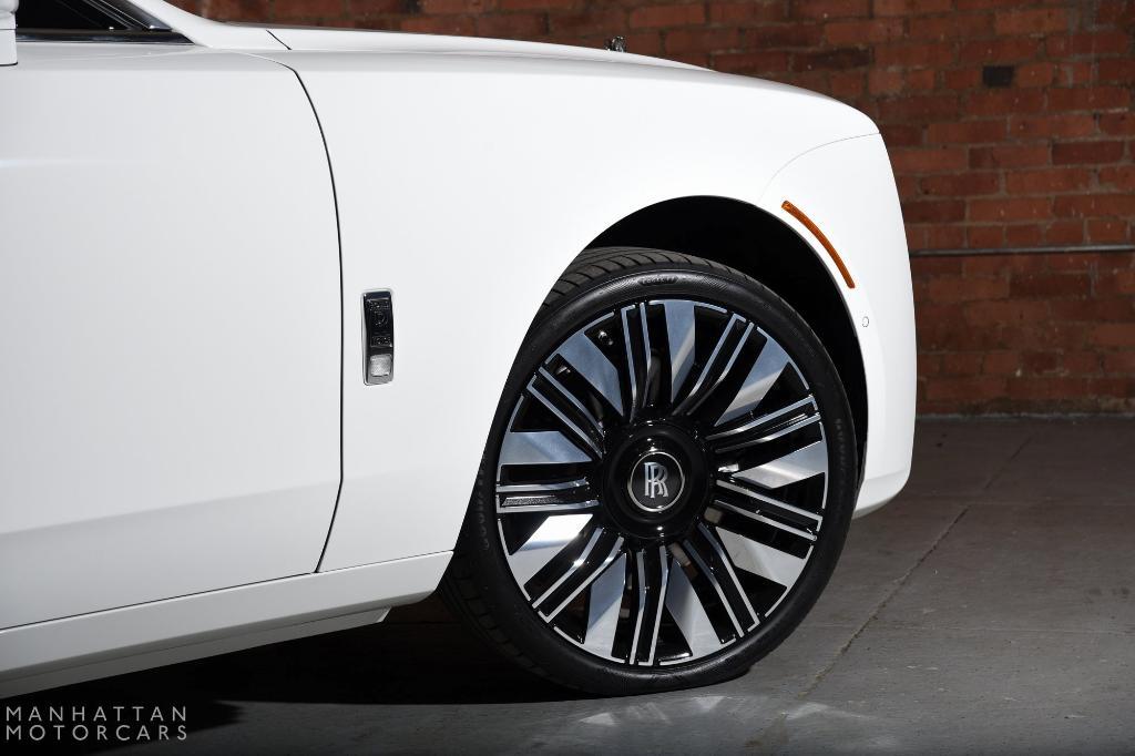 new 2025 Rolls-Royce Ghost car, priced at $399,300