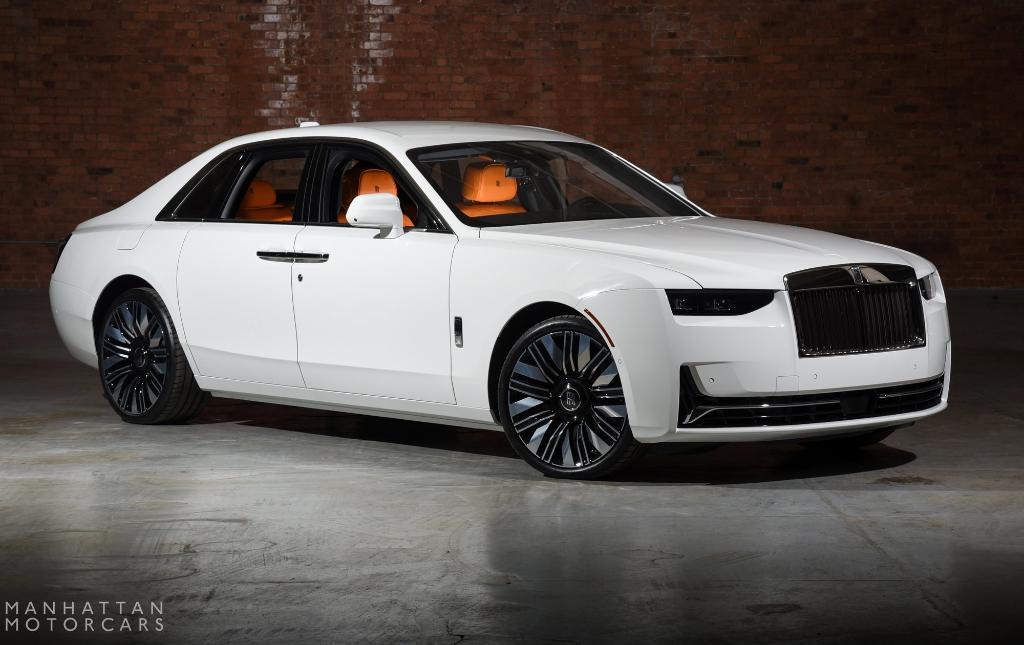 new 2025 Rolls-Royce Ghost car, priced at $399,300