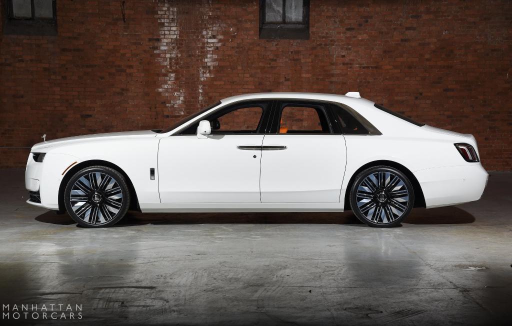 new 2025 Rolls-Royce Ghost car, priced at $399,300