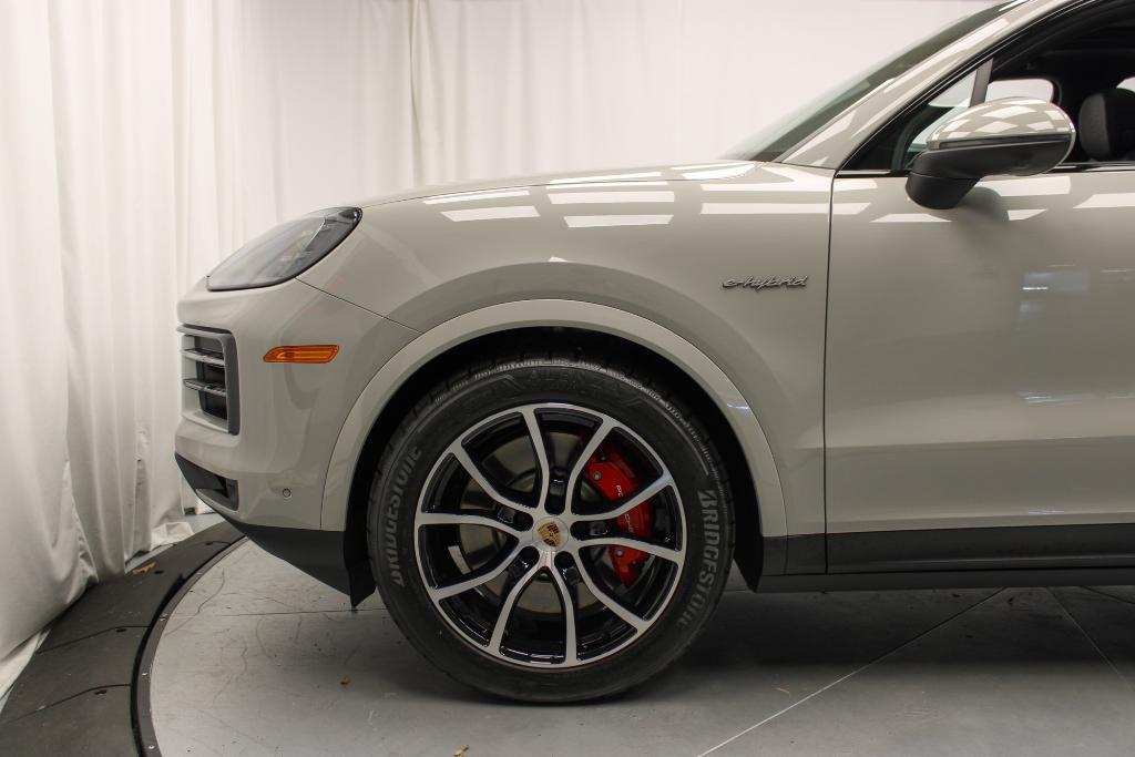 new 2025 Porsche Cayenne car, priced at $131,825
