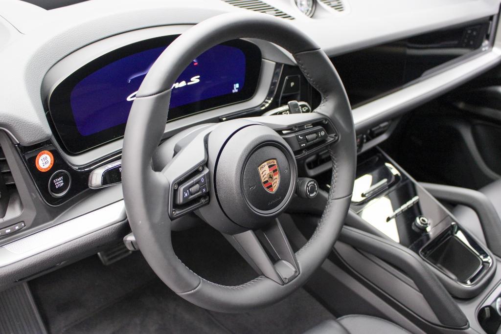 new 2025 Porsche Cayenne car, priced at $131,825